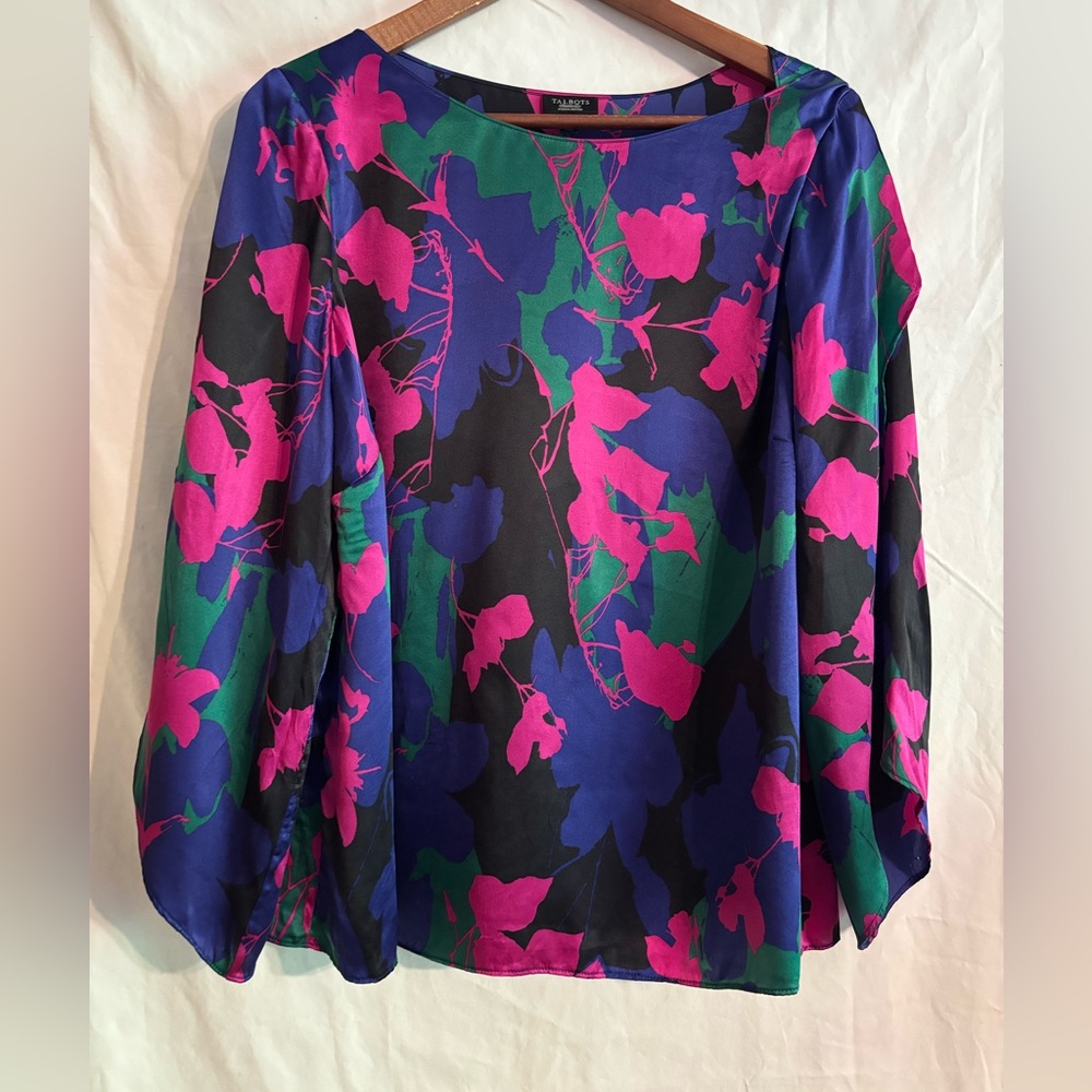 Talbots silk vibrant art print floral blouse, boat neck kimono style sleeves.